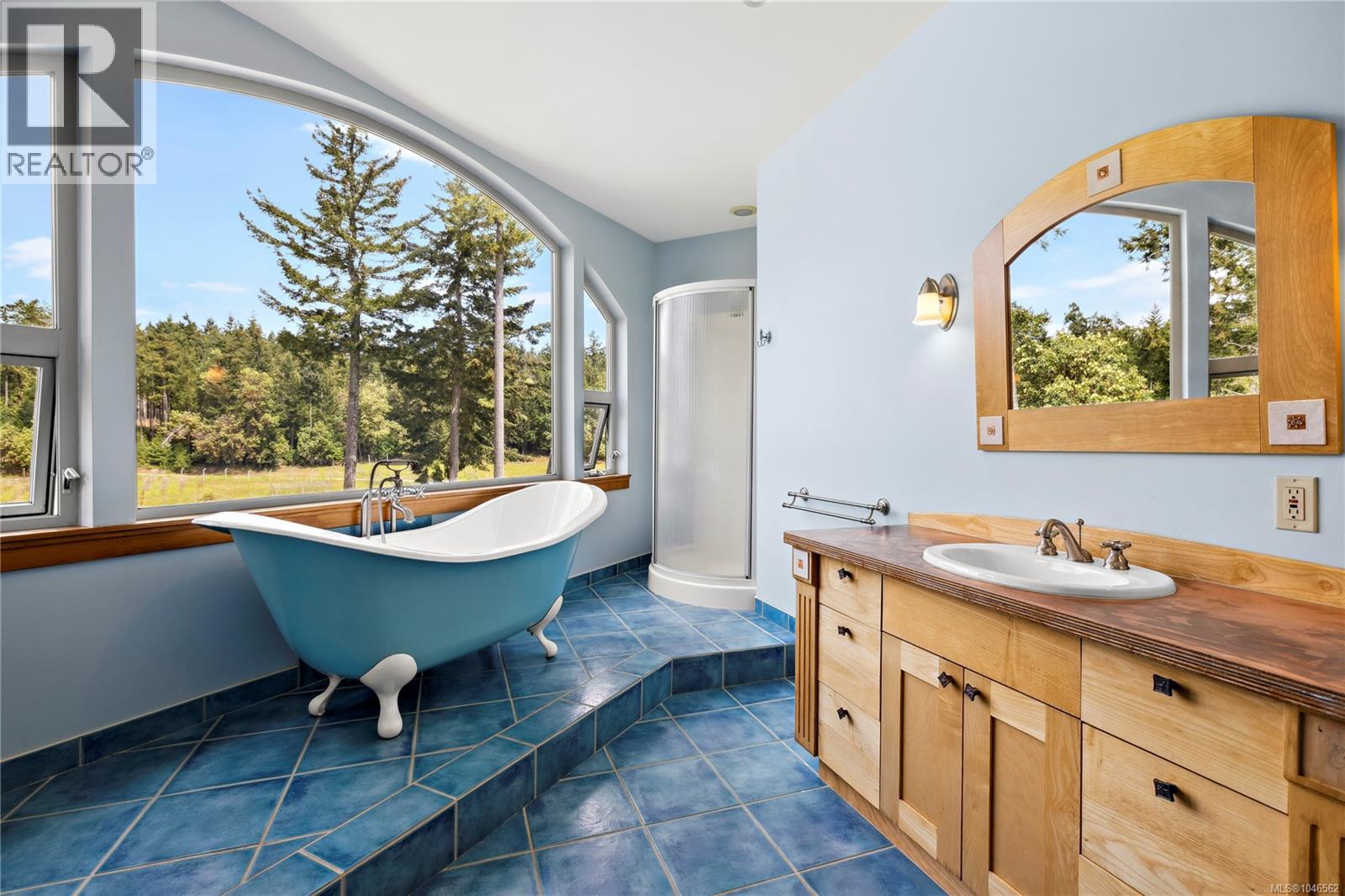 1495 Coats Dr, Gabriola Island