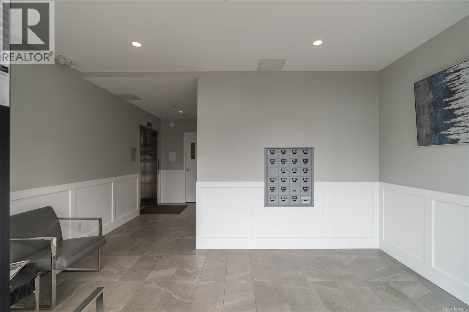 #302 2526 Bevan Ave - 2