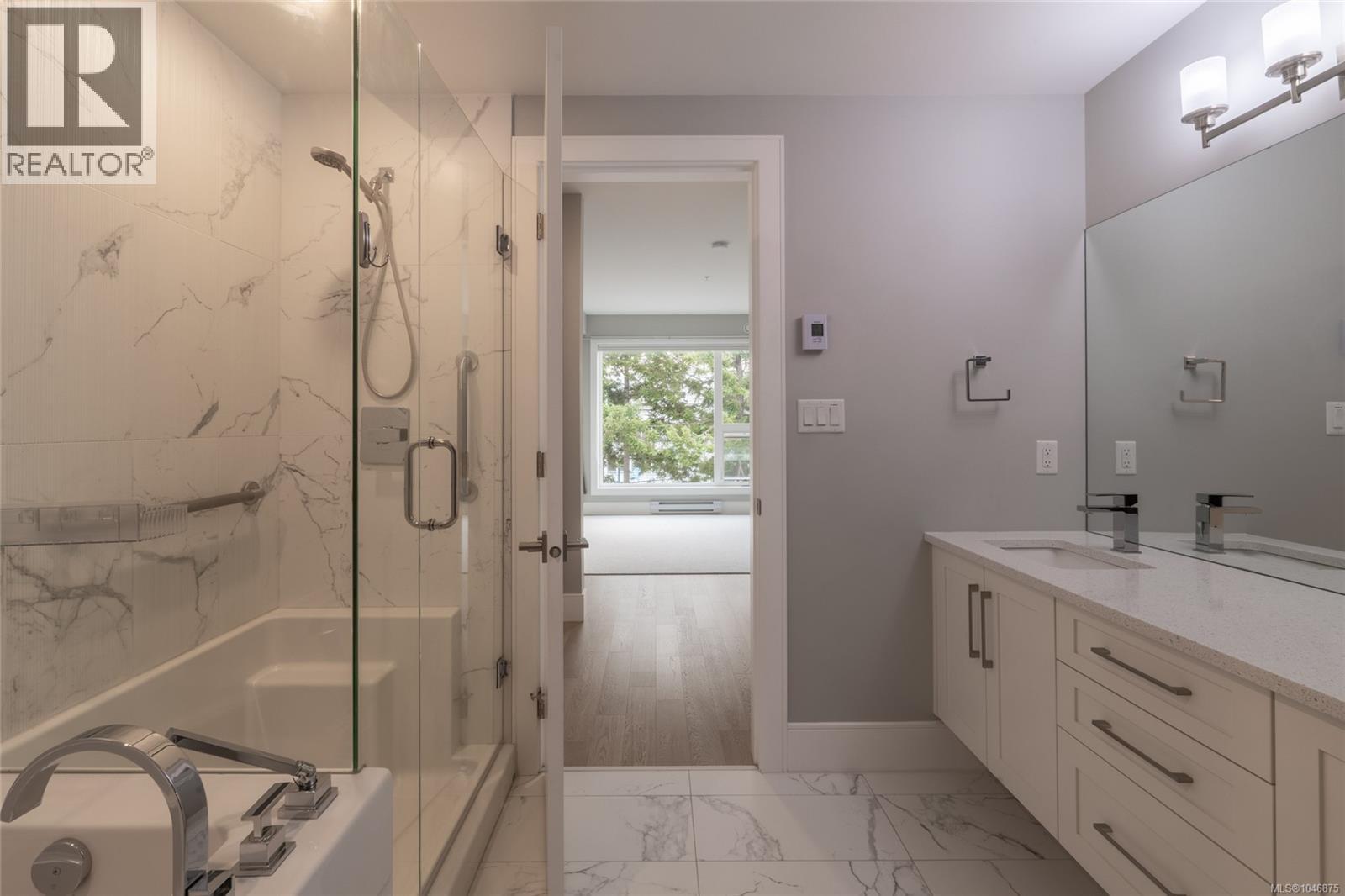 #302 2526 Bevan Ave - 16