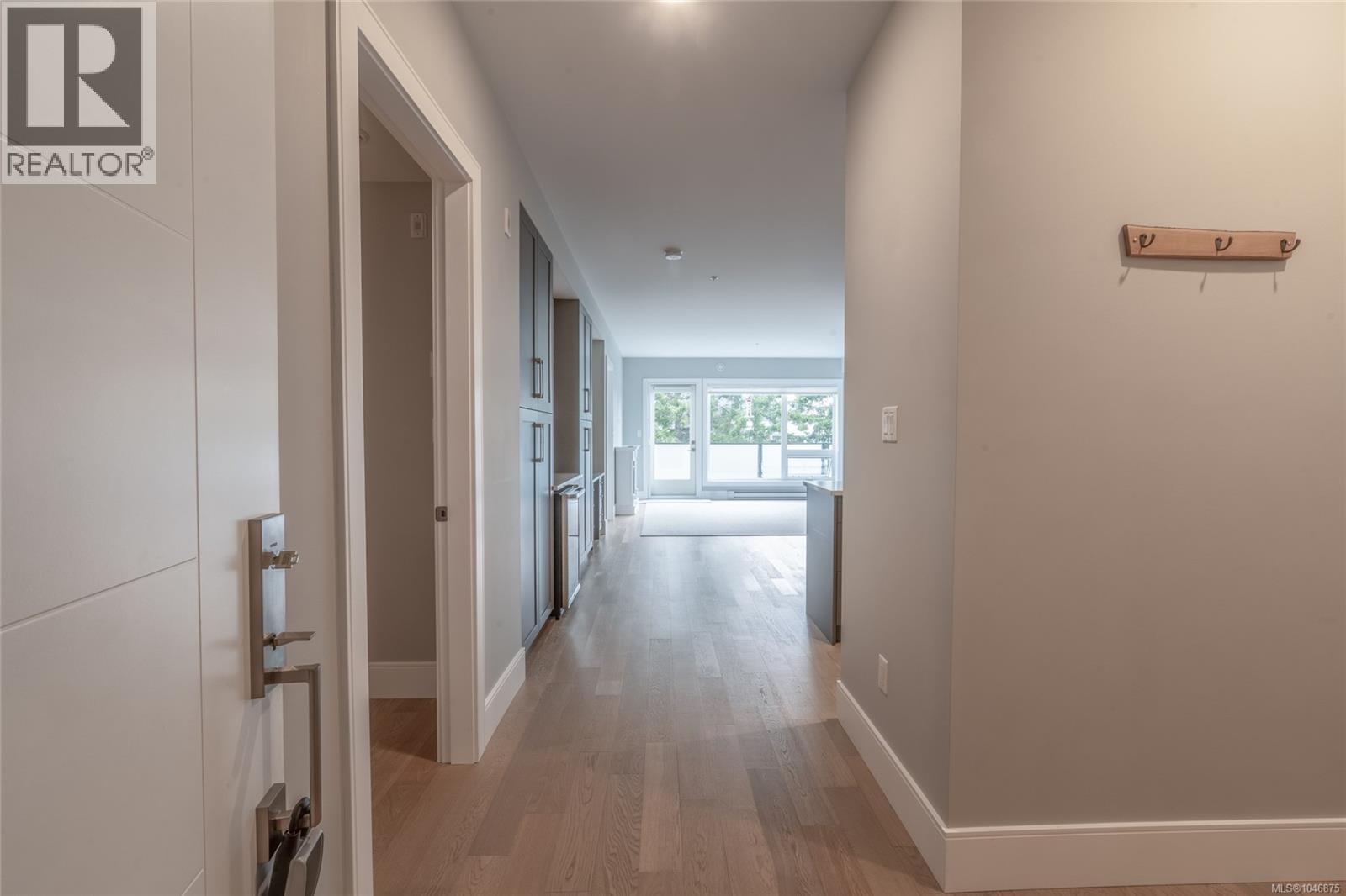 #302 2526 Bevan Ave - 3