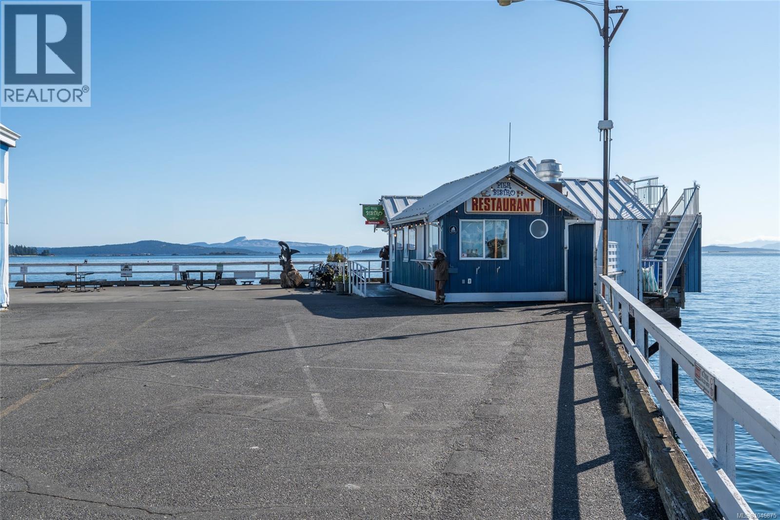 #302 2526 Bevan Ave - 36