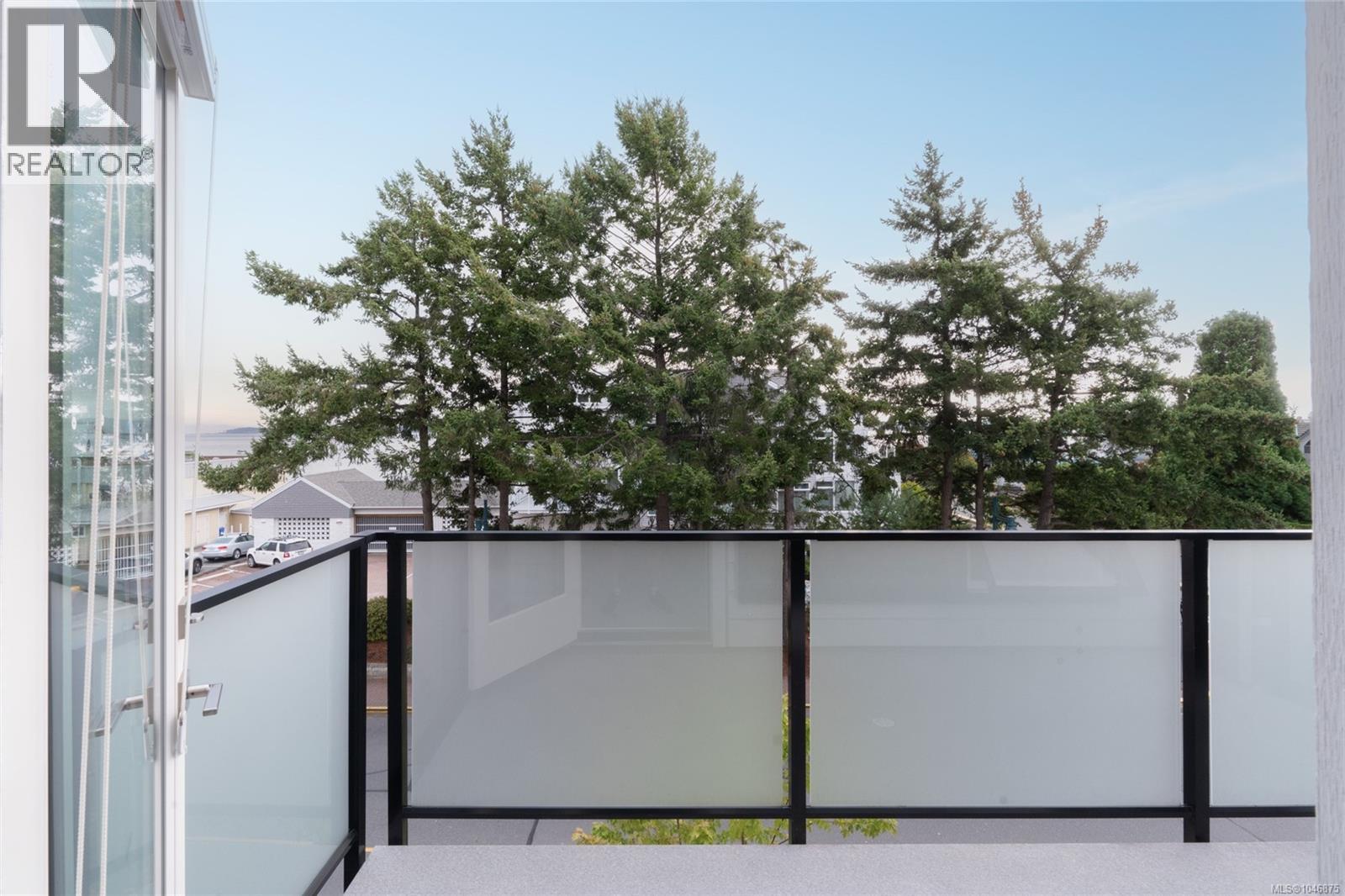 #302 2526 Bevan Ave - 26