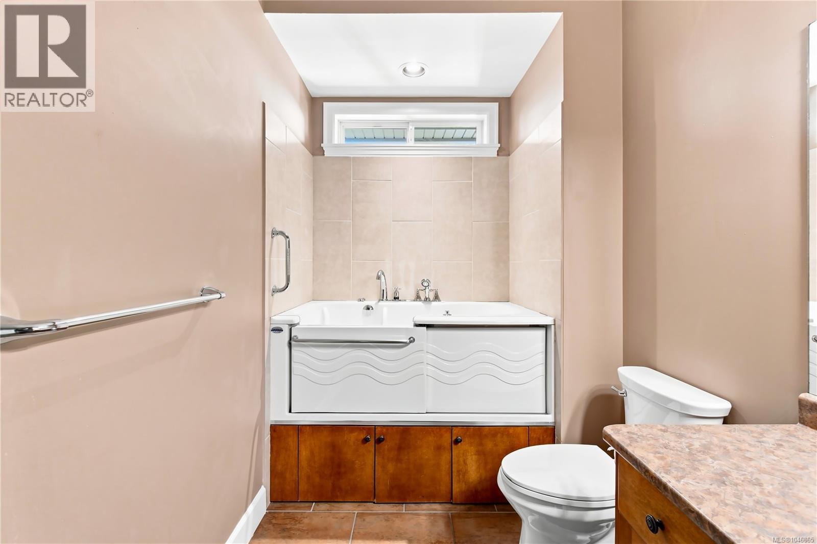 2240 Leighton Rd - Image 18