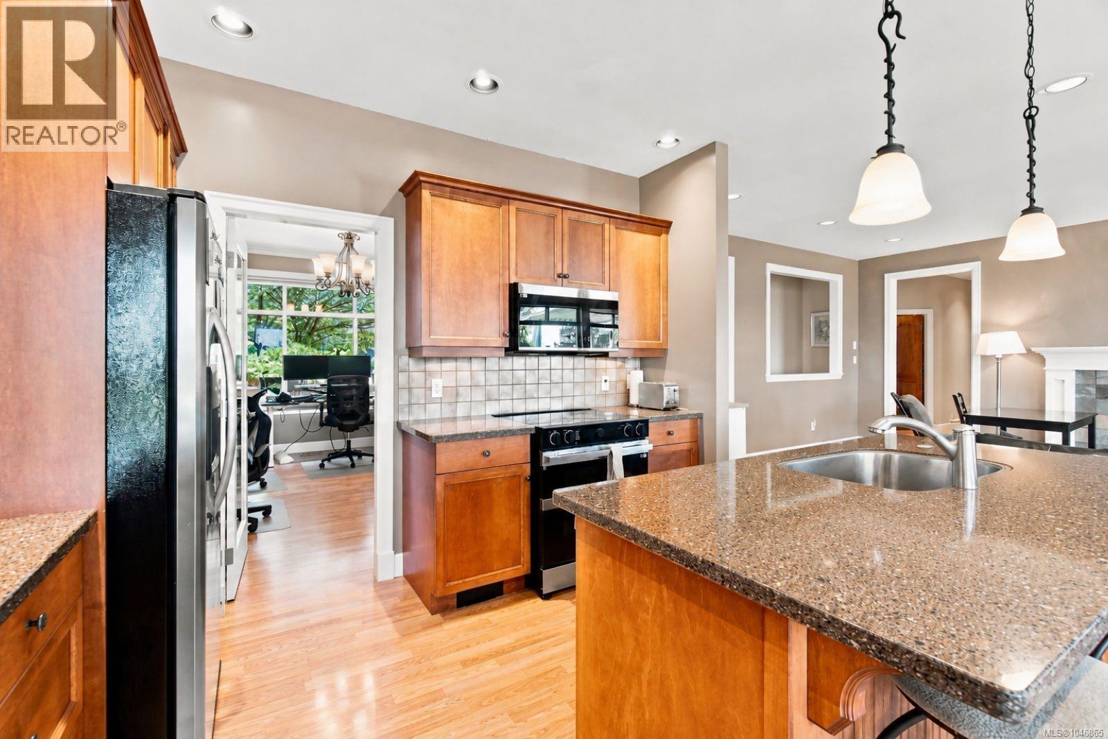 2240 Leighton Rd - Image 6