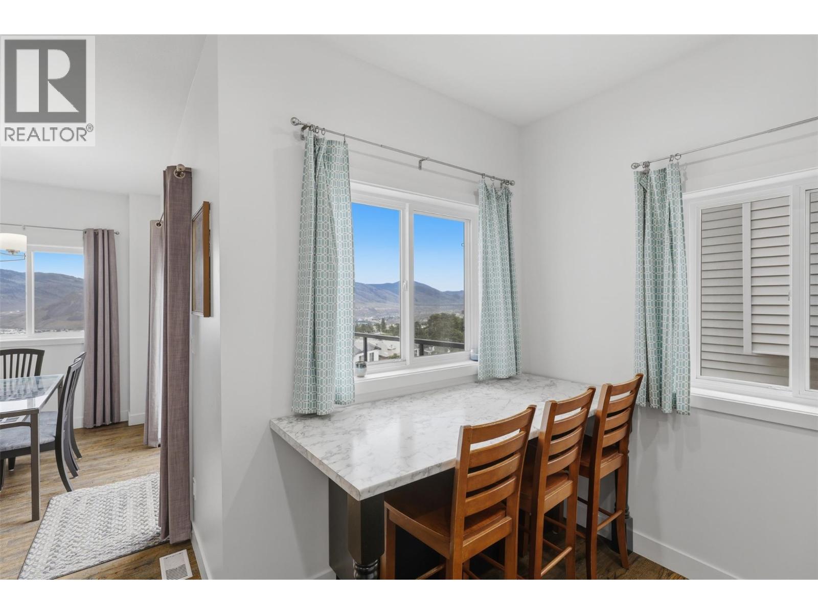 #102 438 WADDINGTON Drive - 7