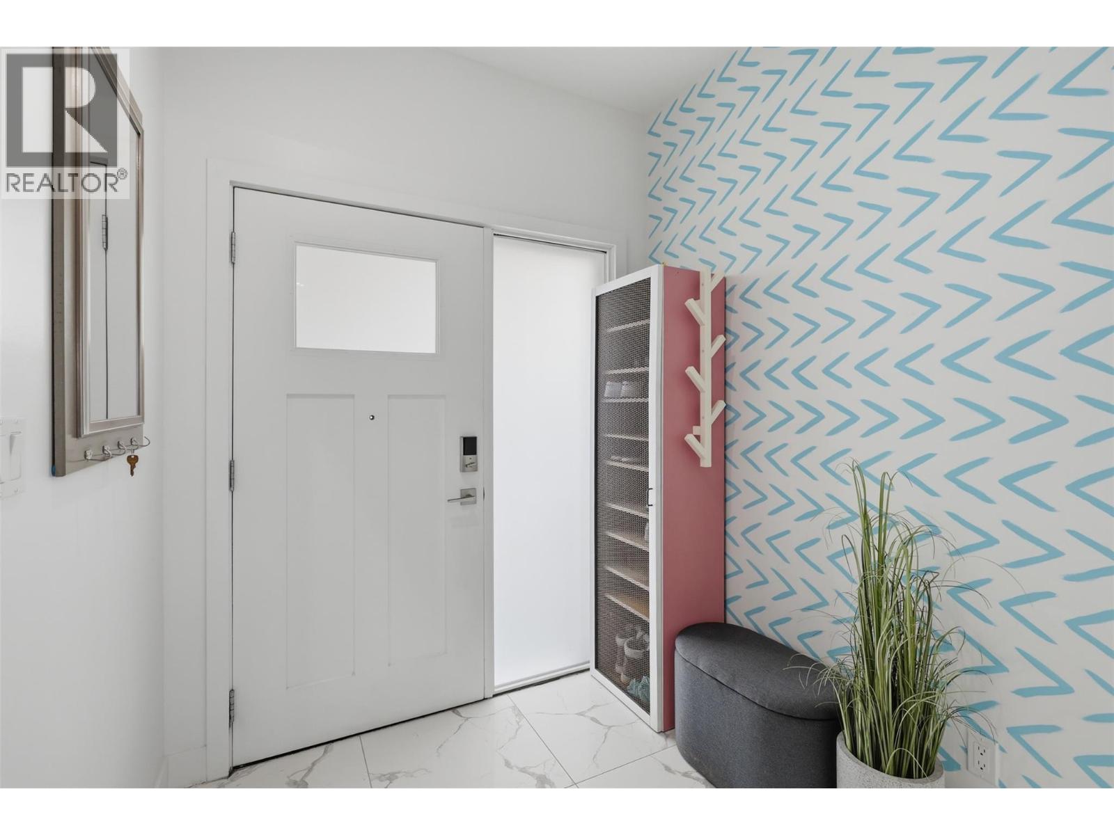 #102 438 WADDINGTON Drive - 2