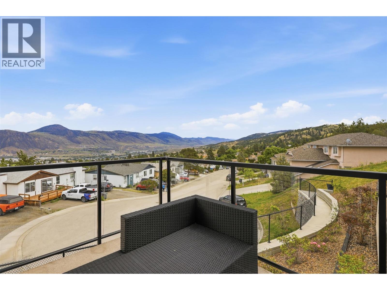 #102 438 WADDINGTON Drive - 9
