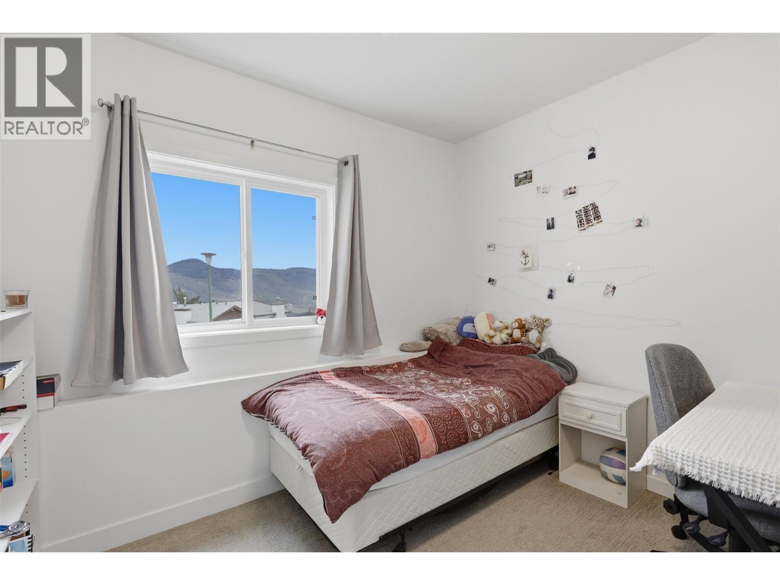 #102 438 WADDINGTON Drive - Image 33
