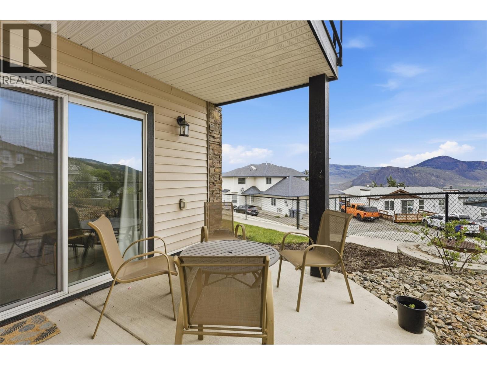 #102 438 WADDINGTON Drive - 31