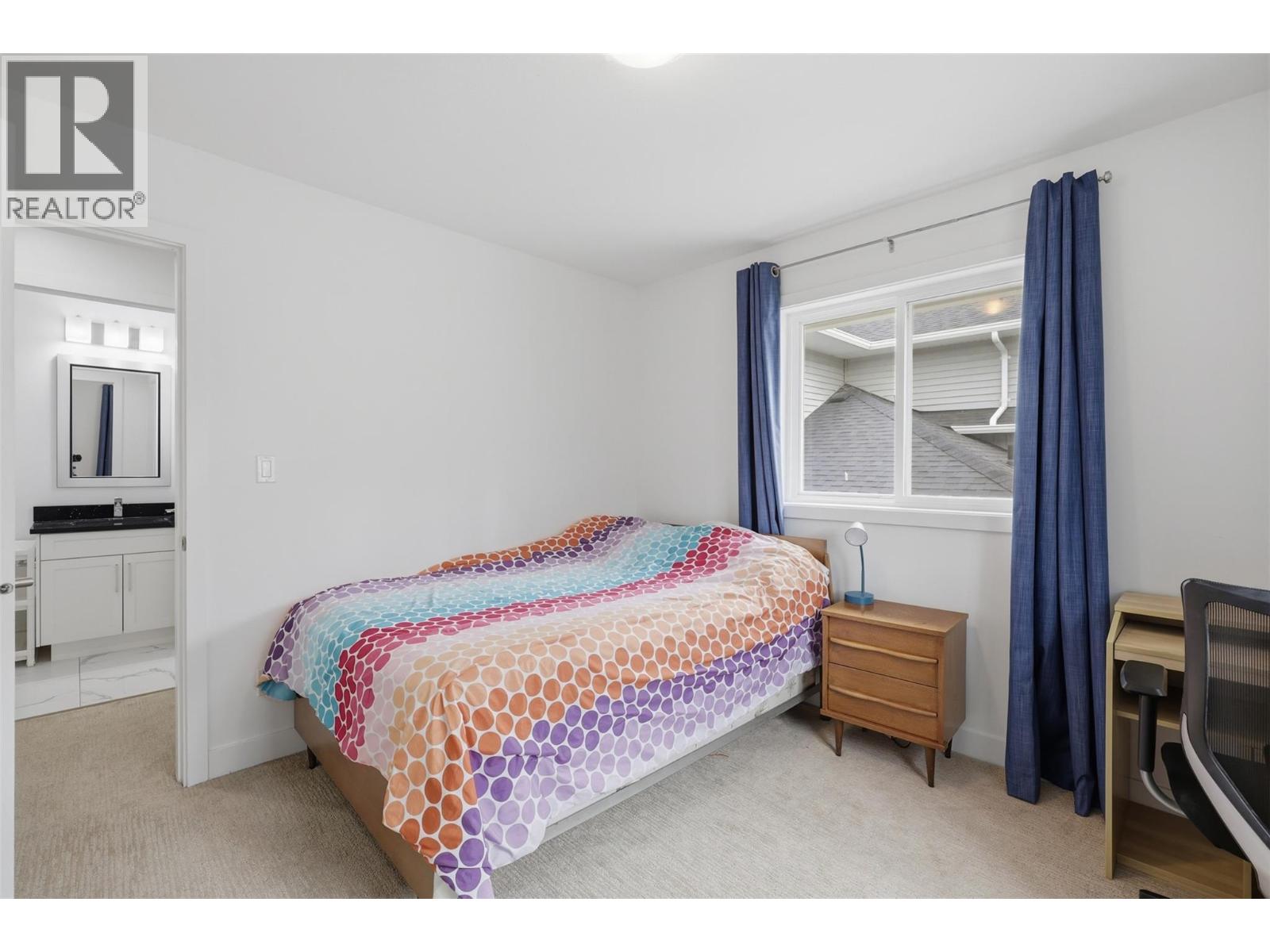 #102 438 WADDINGTON Drive - 24
