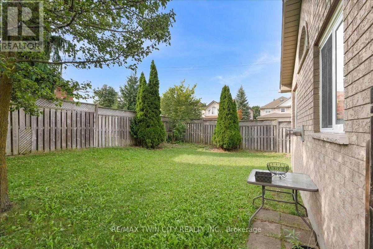 3 APPLE RIDGE DRIVE - 42