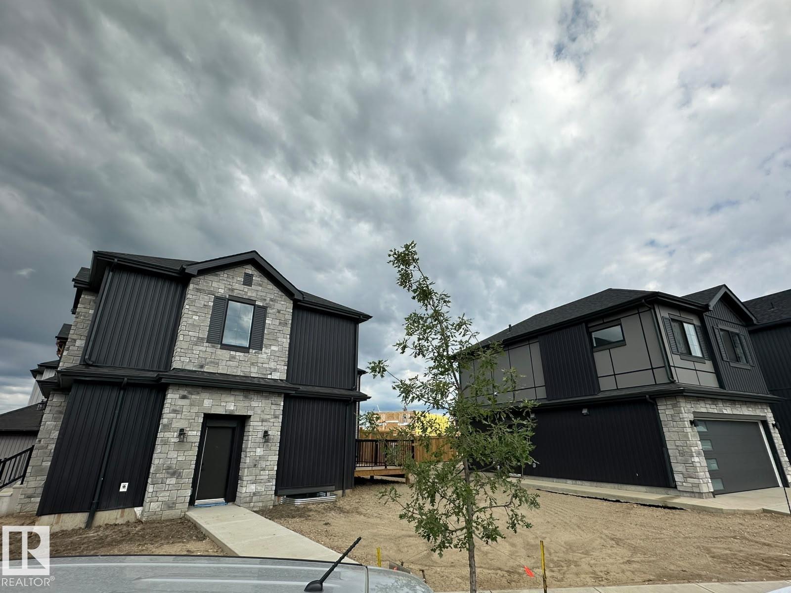 30 Chartres Close