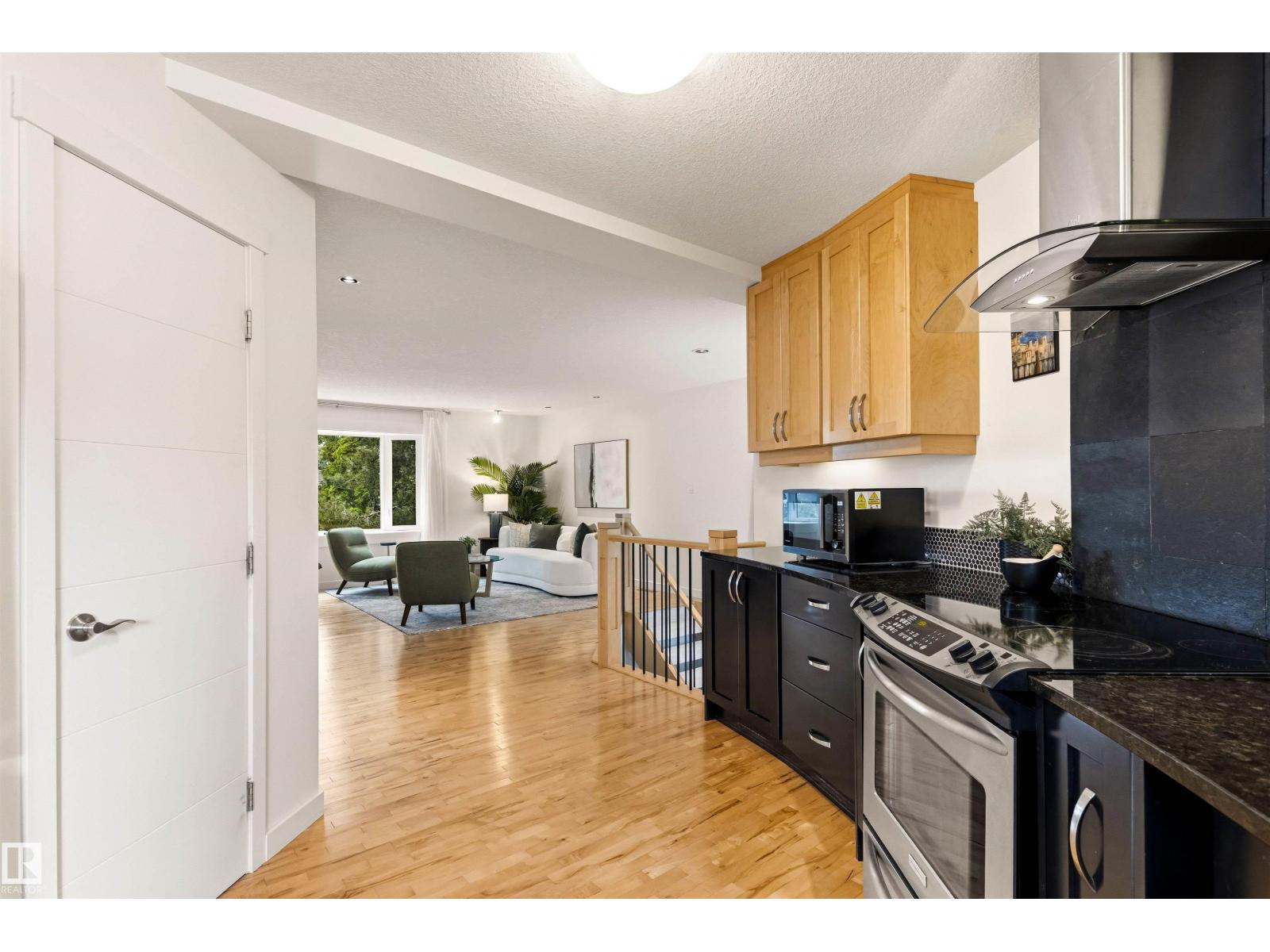 13868 110A AV NW - 12
