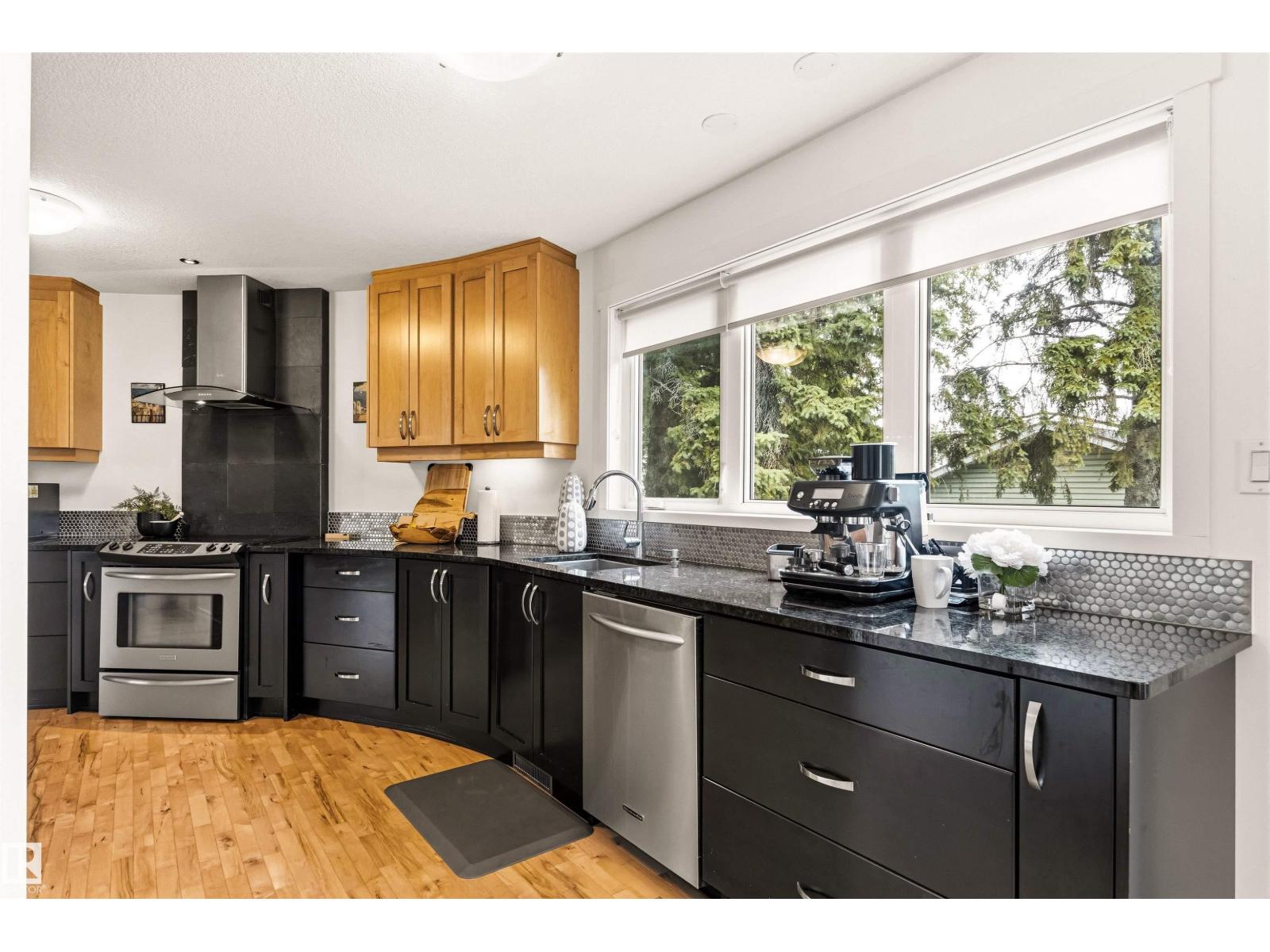 13868 110A AV NW - 13
