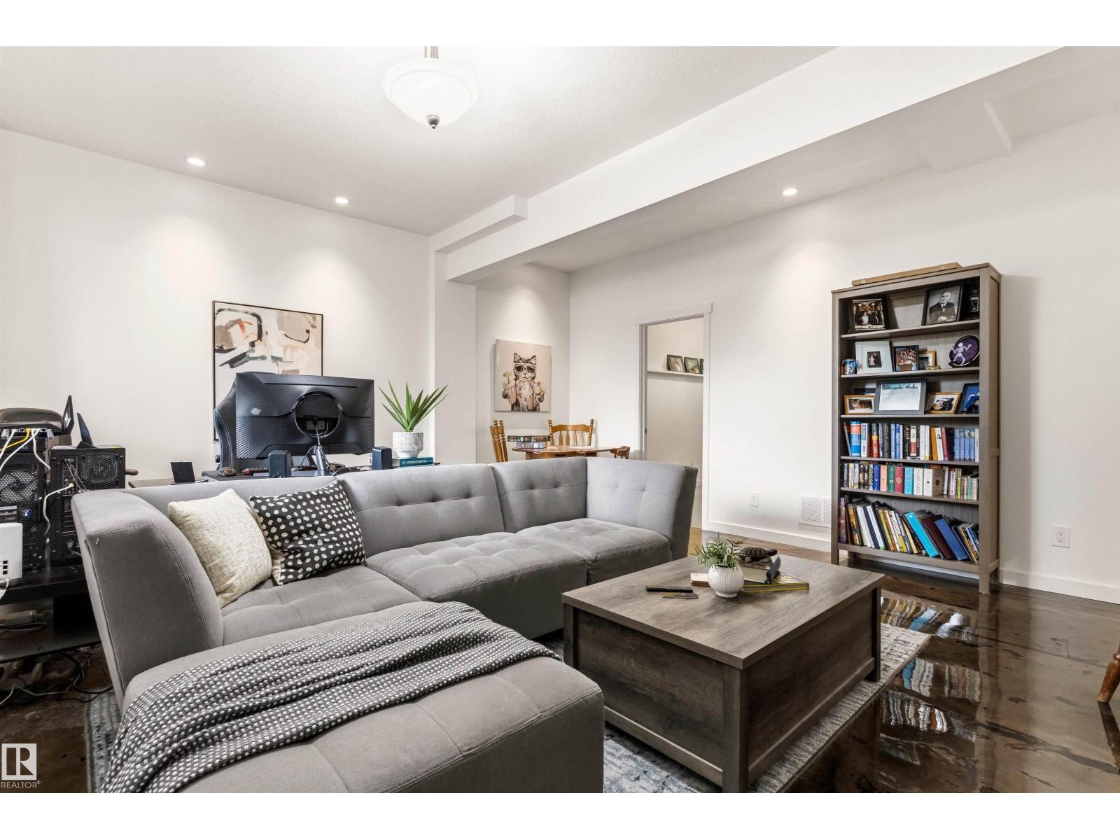 13868 110A AV NW - 33