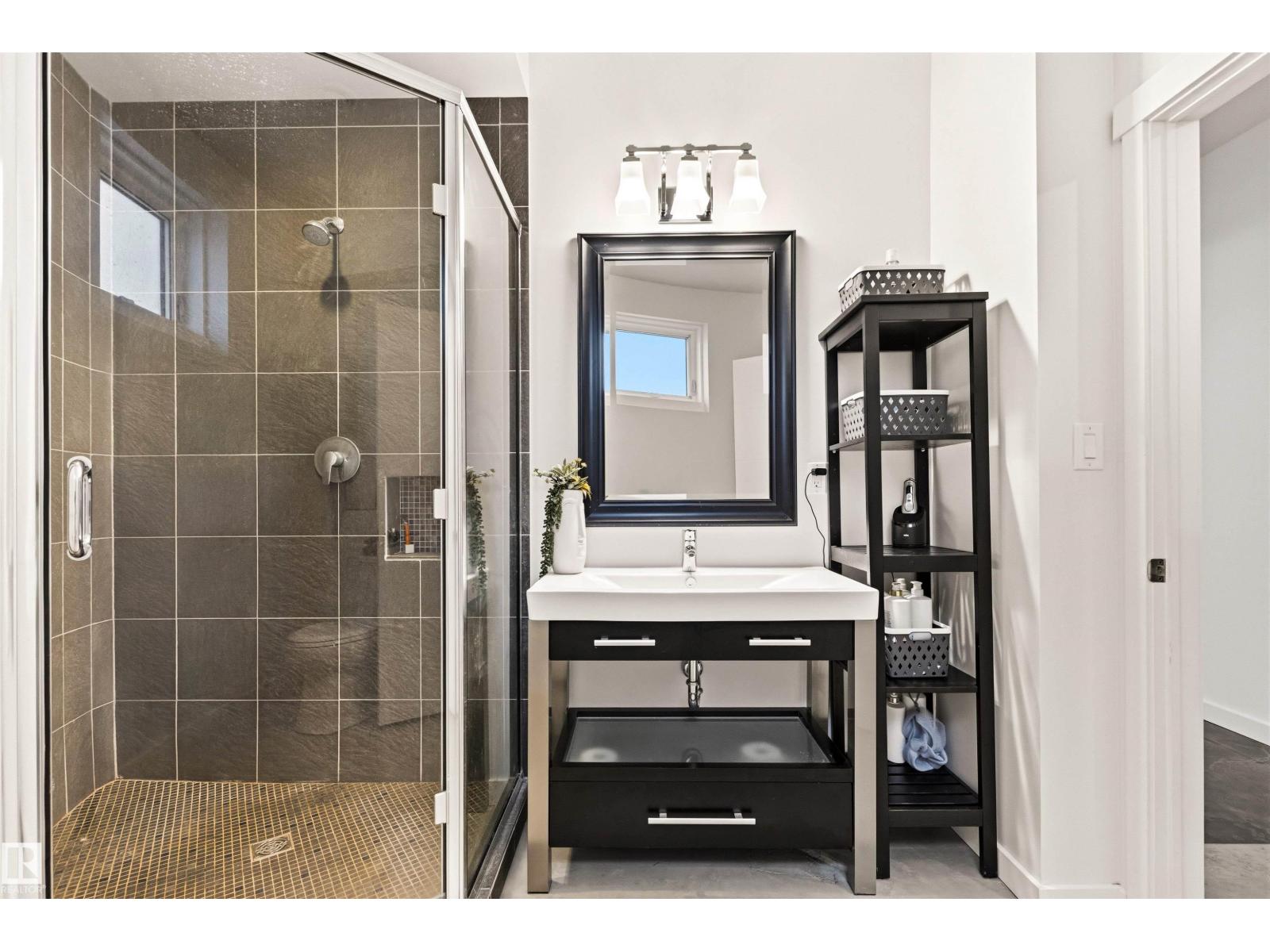 13868 110A AV NW - Image 38