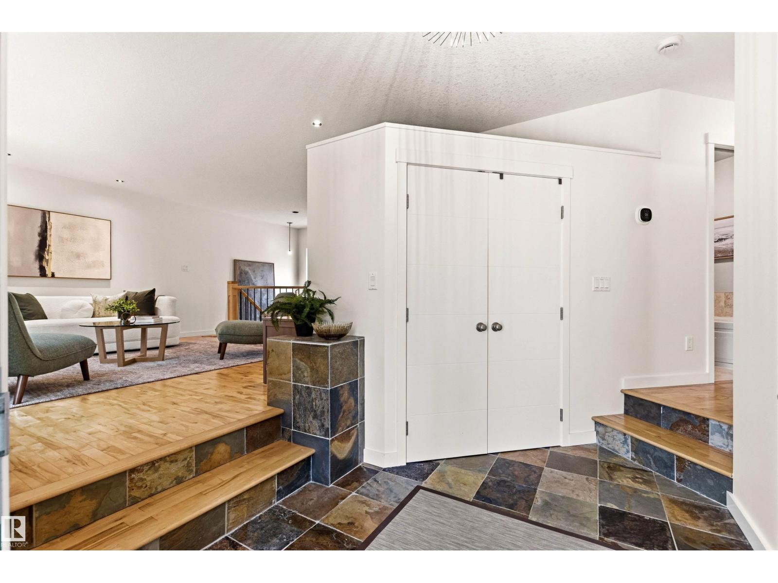13868 110A AV NW - Image 4