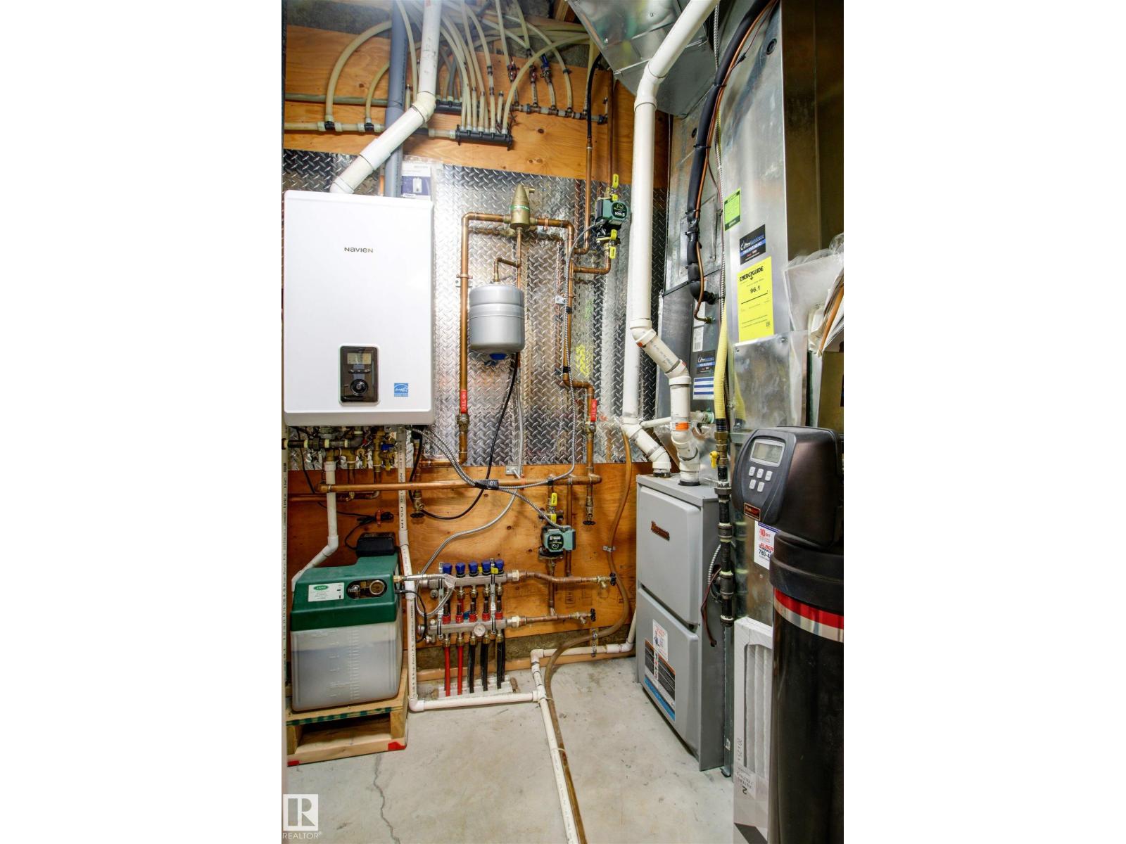 13868 110A AV NW - Image 43