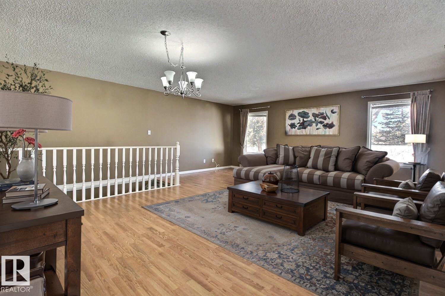 8146 27 Avenue NW - Photo 10