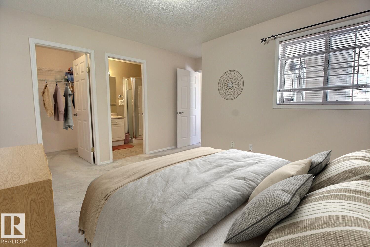 8146 27 Avenue NW - Photo 16