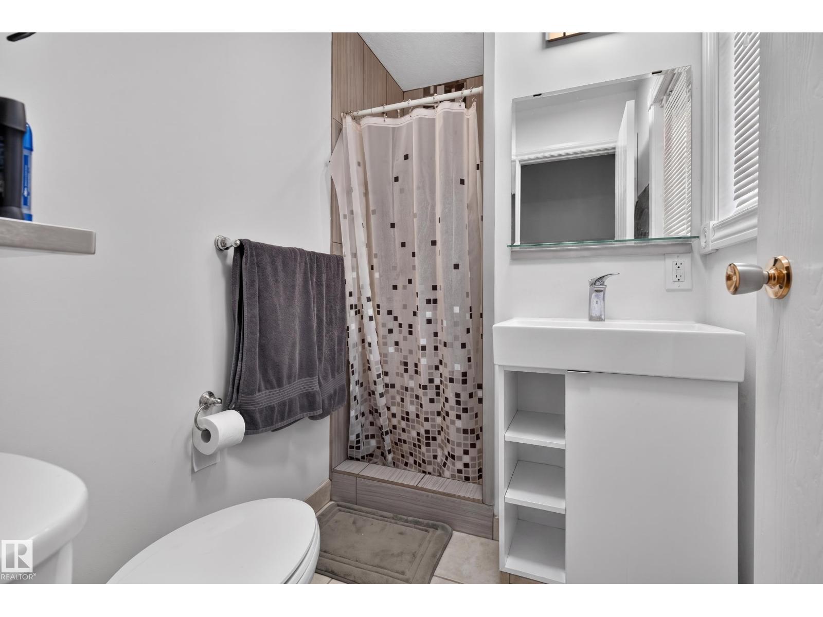 9328 175 Avenue NW - Photo 10