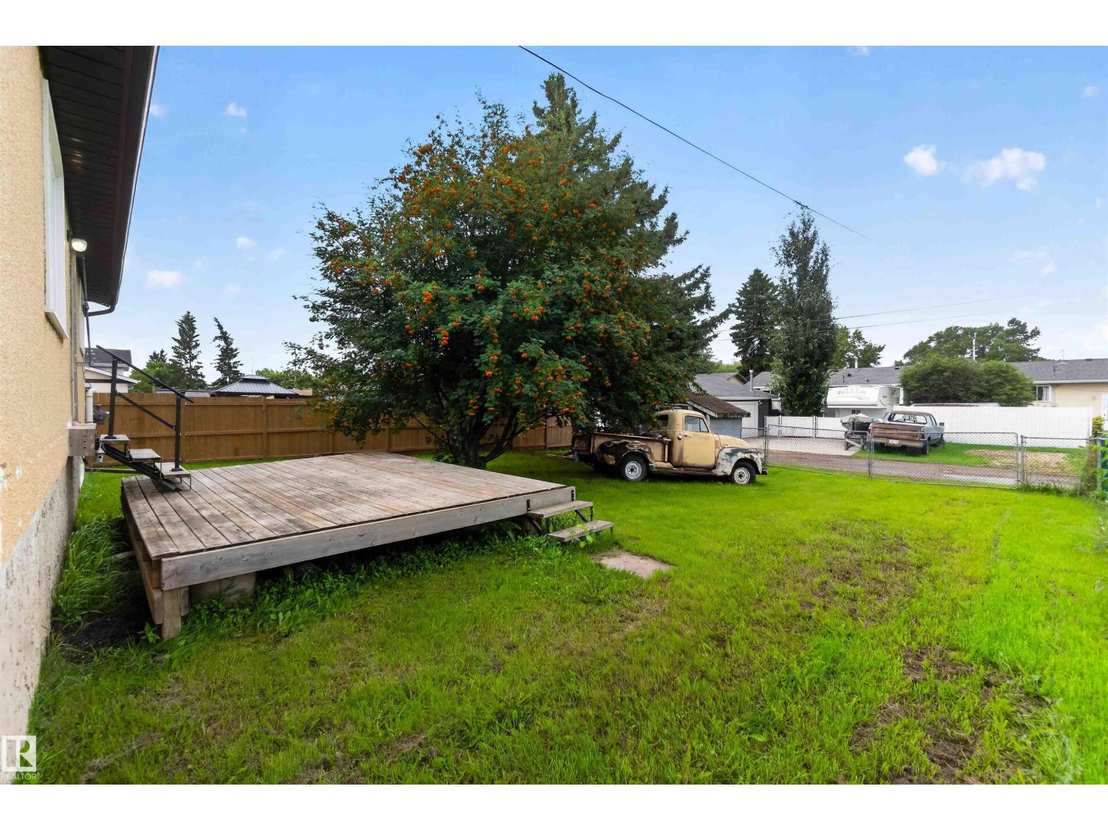 5214 46 ST - 43