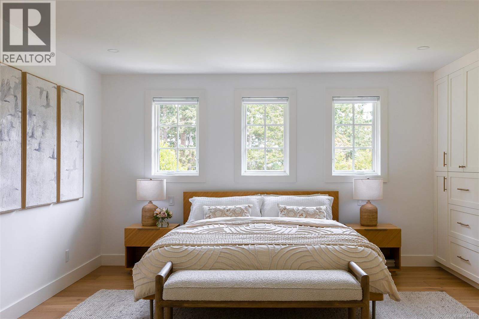  2535 Queenswood Drive, Saanich