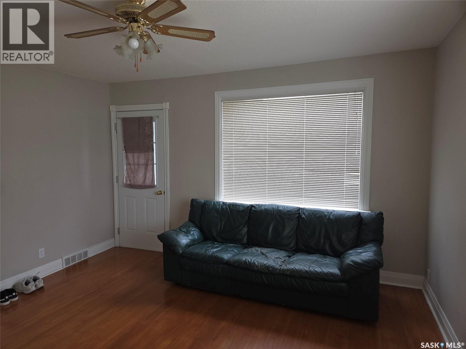 203 1st STREET S - 14