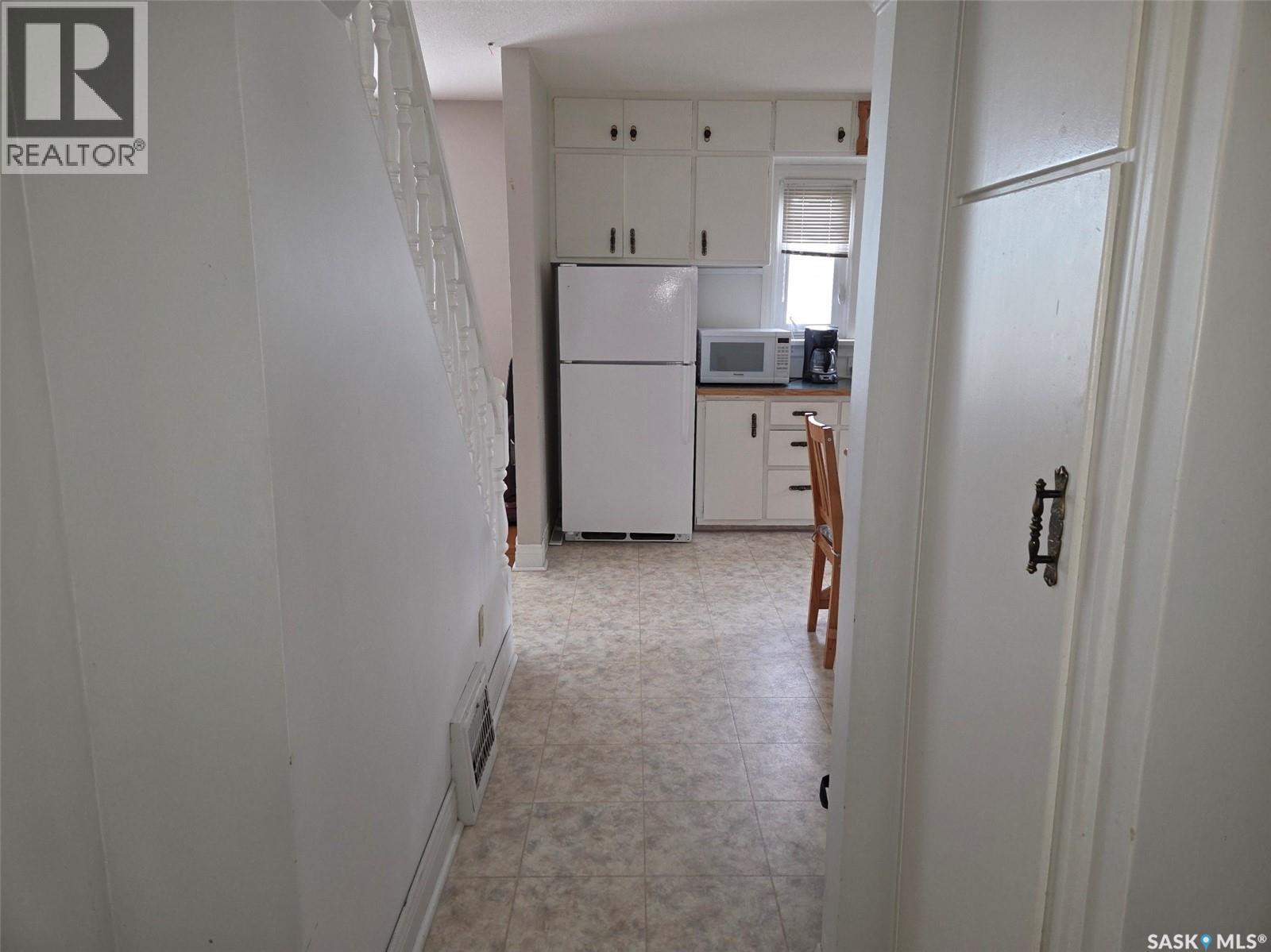 203 1st STREET S - 18