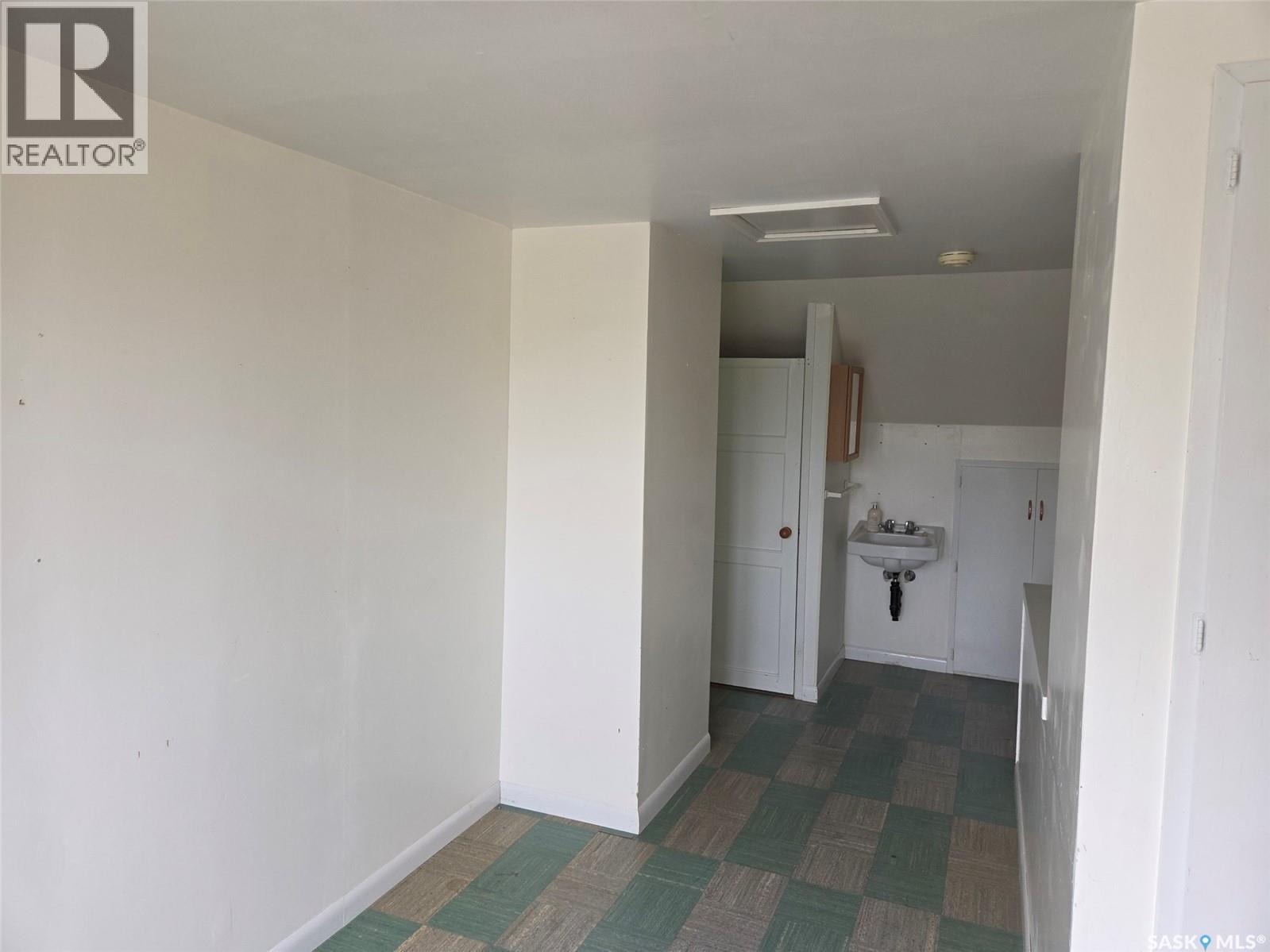 203 1st STREET S - Image 30