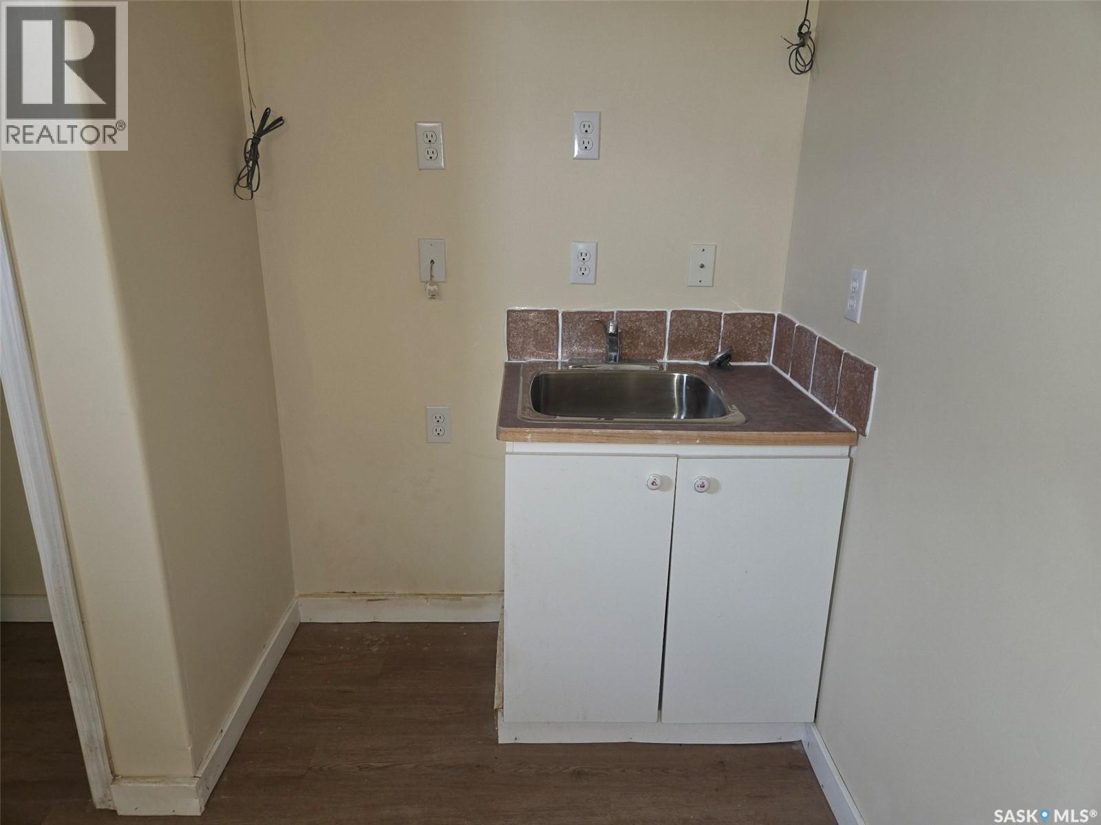 203 1st STREET S - 50