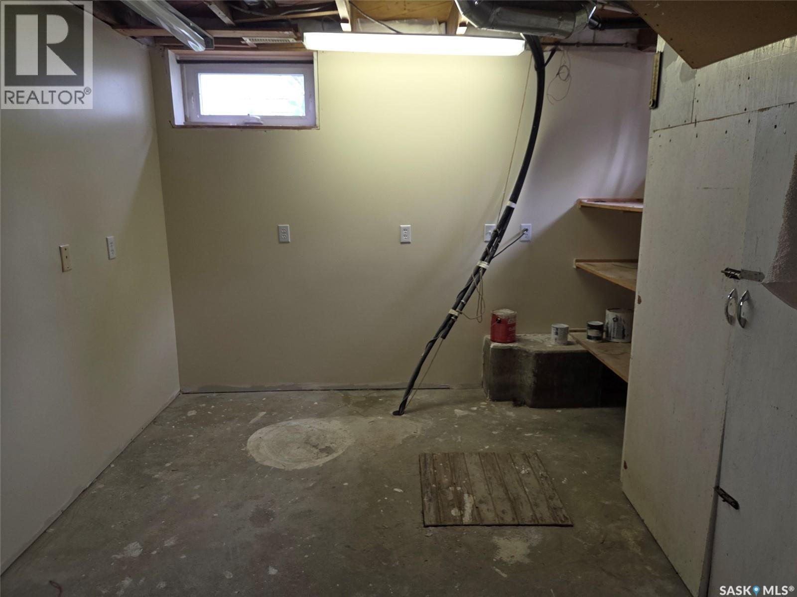 203 1st STREET S - 54