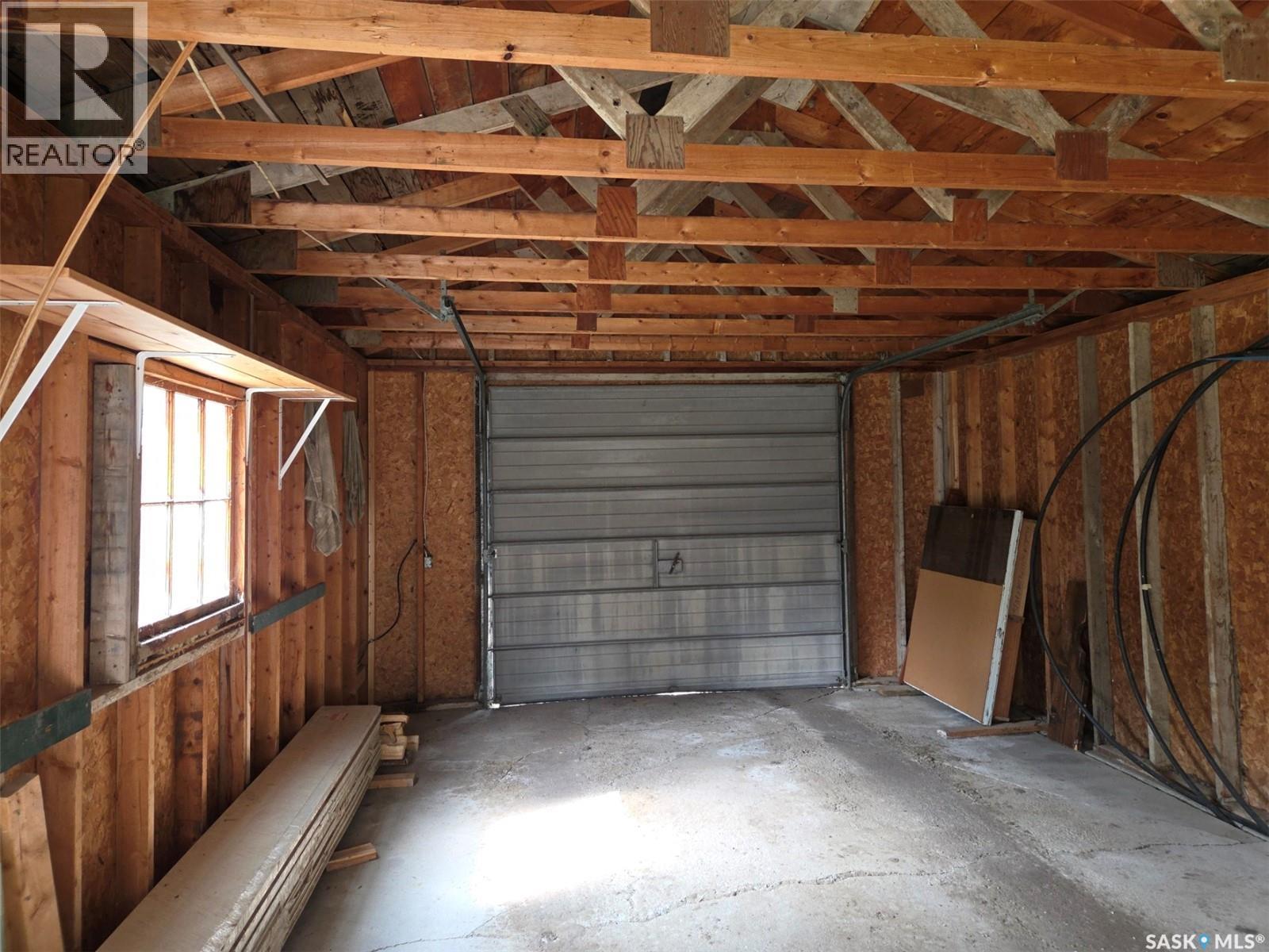 203 1st STREET S - 6
