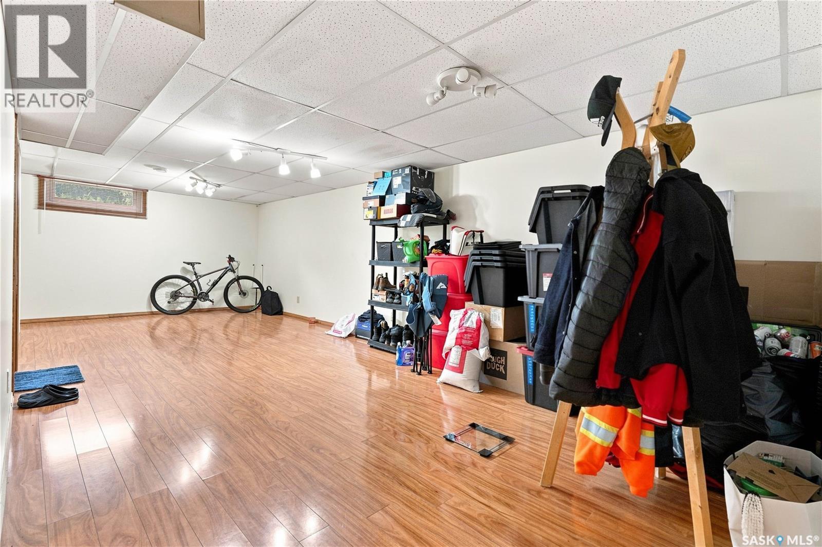 2401 Dufferin AVENUE - Image 33