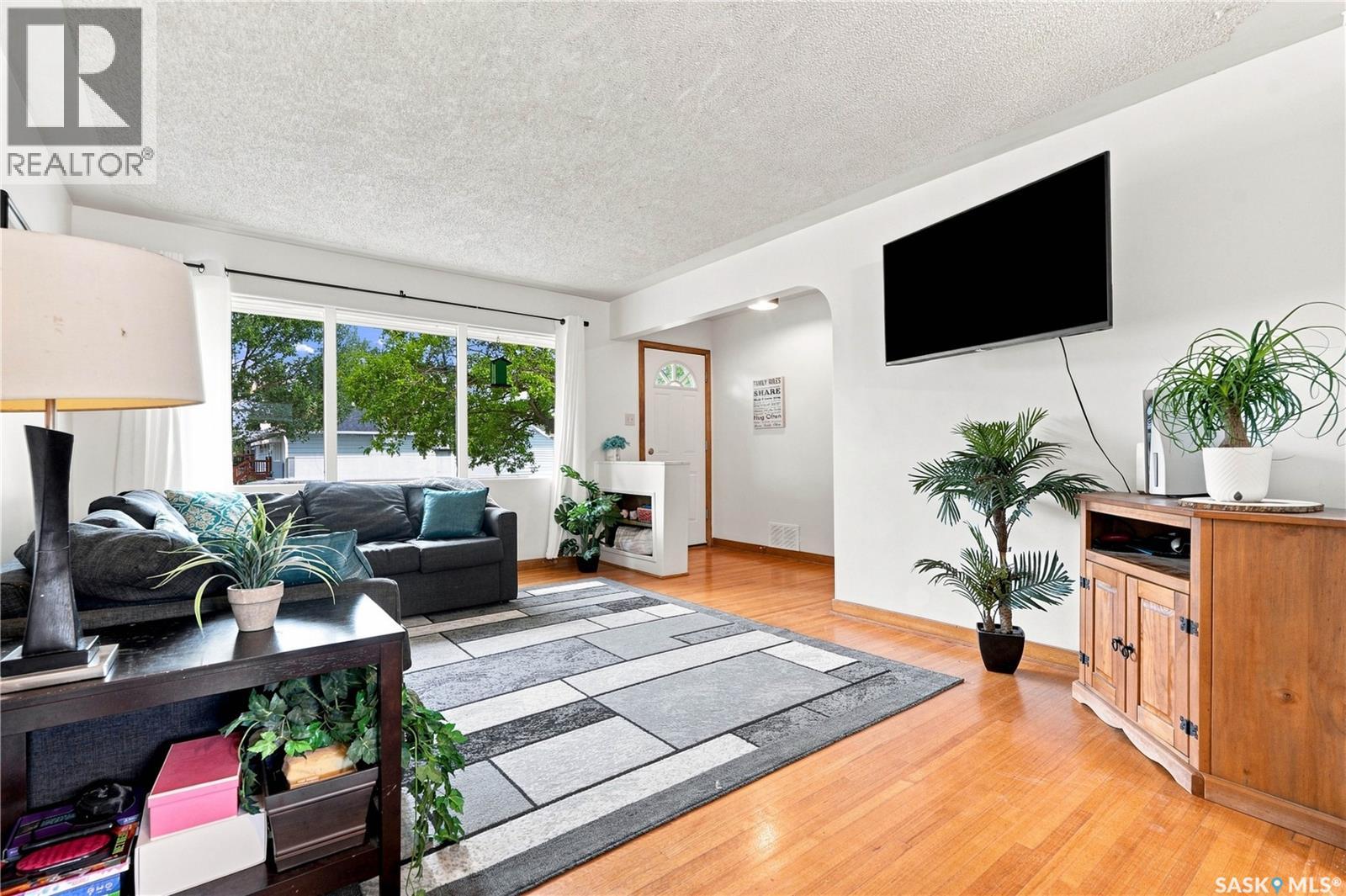 2401 Dufferin AVENUE - Image 7
