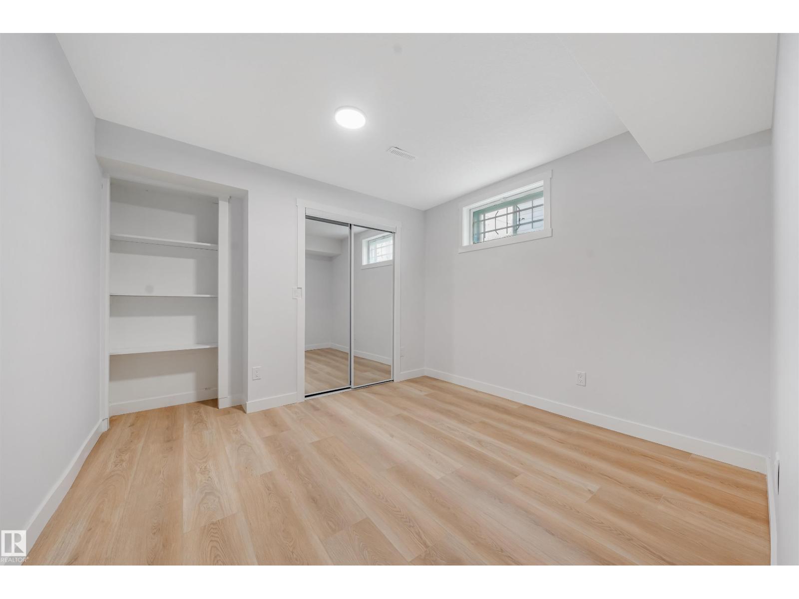 12023 137 Avenue NW - Photo 47