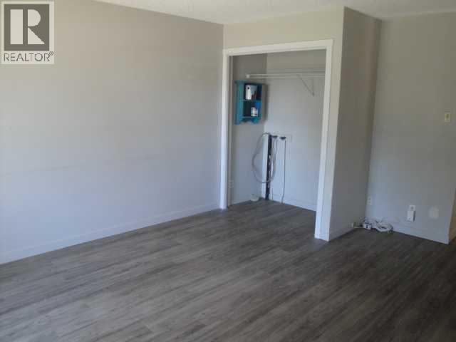 39 Meadowlark Boulevard North - Photo 8