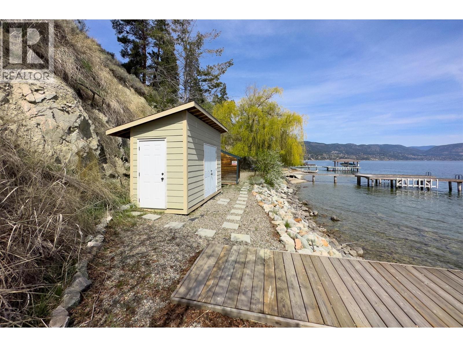 7172 Brent Road, Peachland