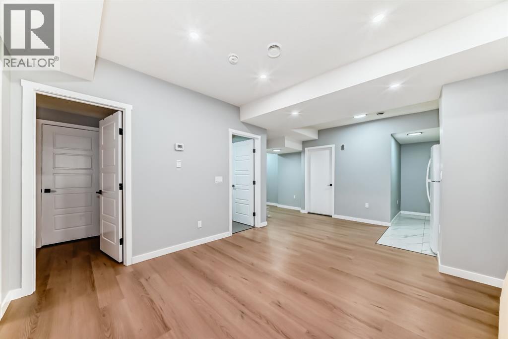 216 Homestead Grove NE - 33