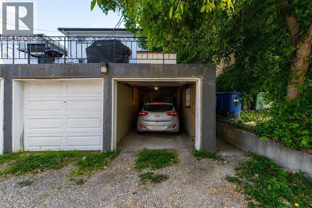 1908 28 Avenue Southwest - Photo 23