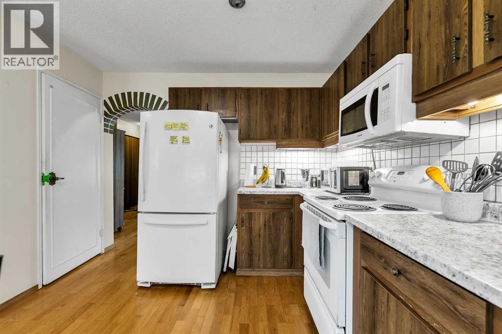 151 Midbend Place SE - 9