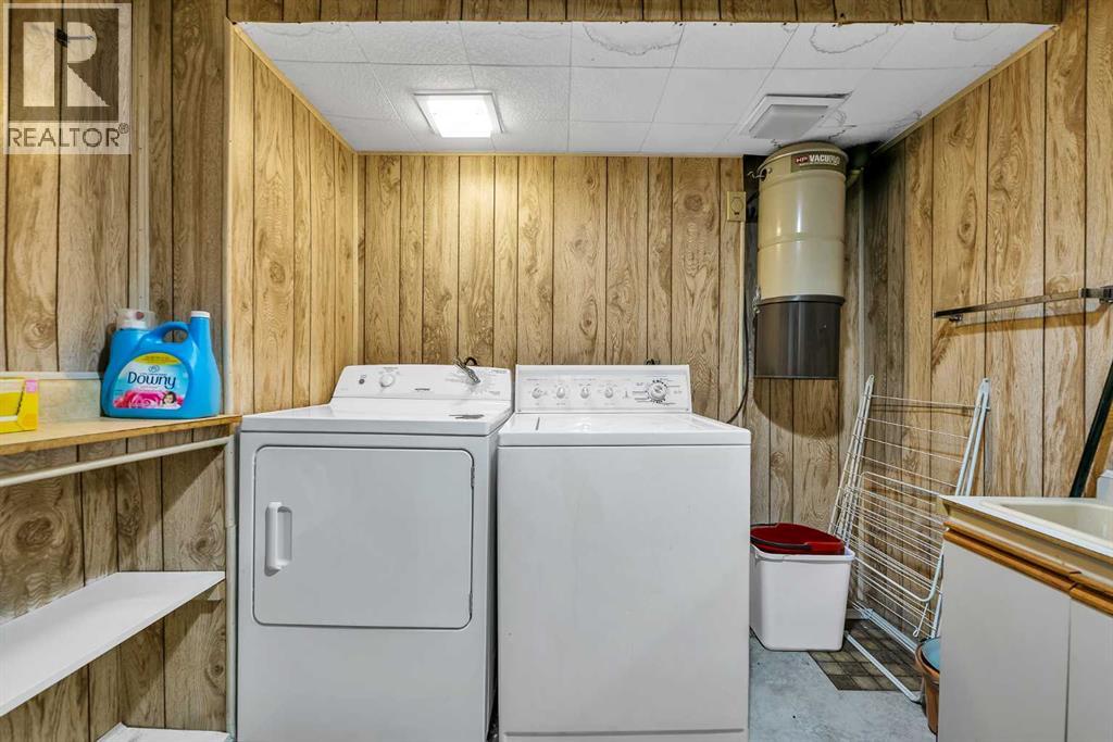 151 Midbend Place SE - 21