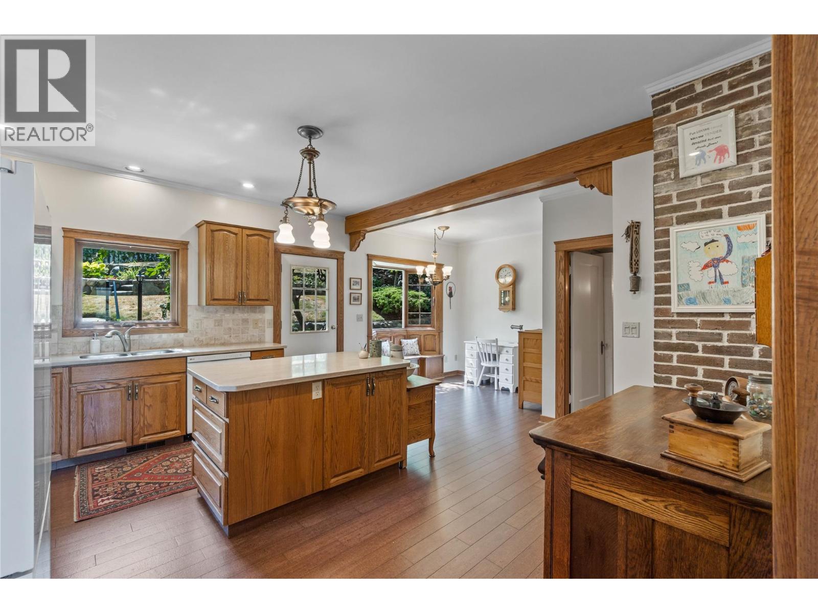 219 ST PAUL Street W - Image 11