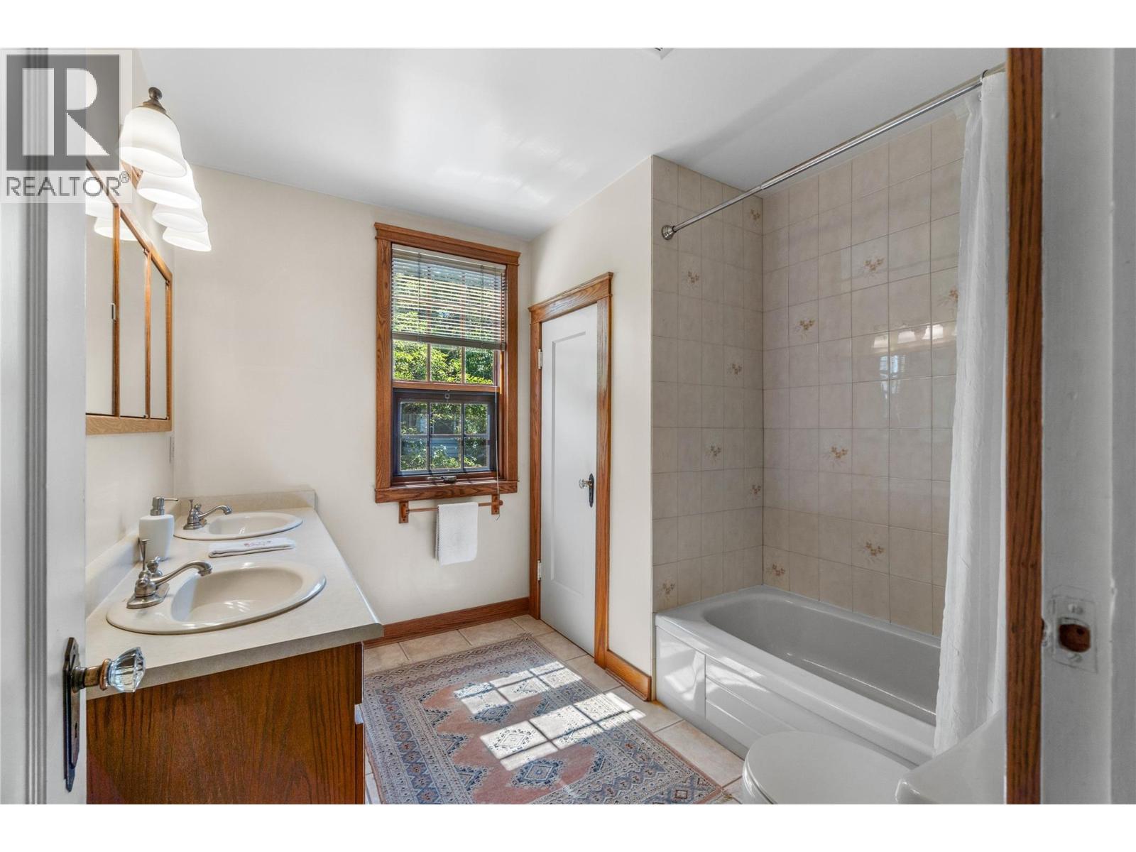 219 ST PAUL Street W - Image 18