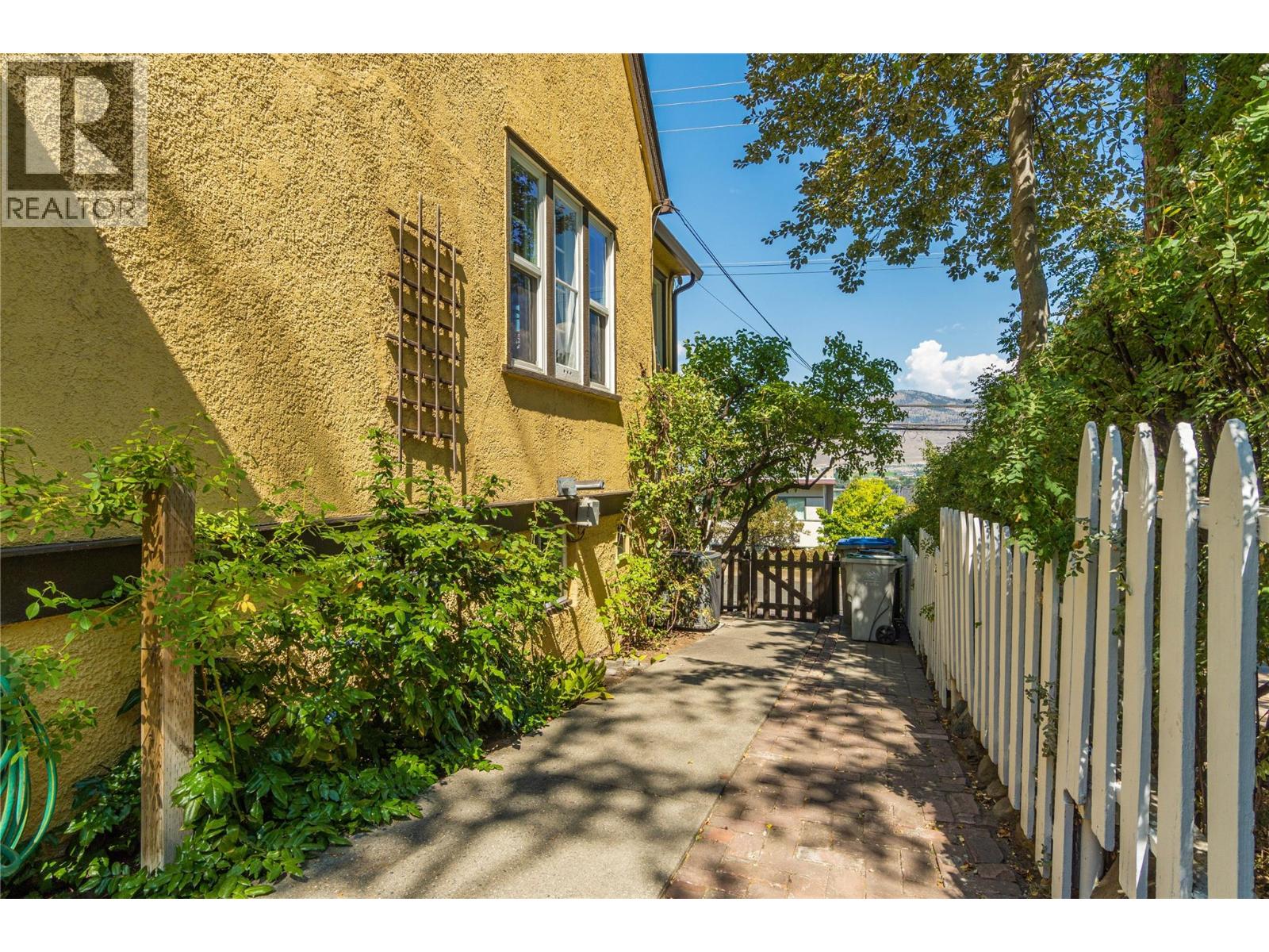 219 ST PAUL Street W - Image 50