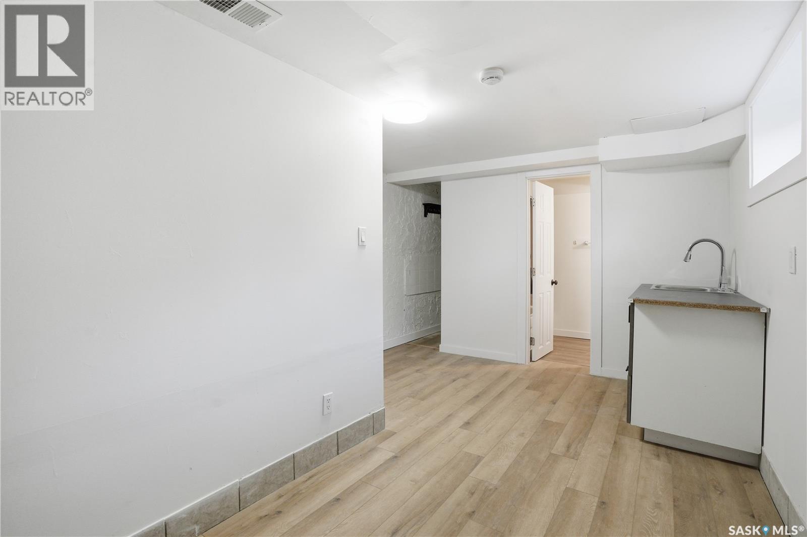 100 32nd STREET W - Image 19