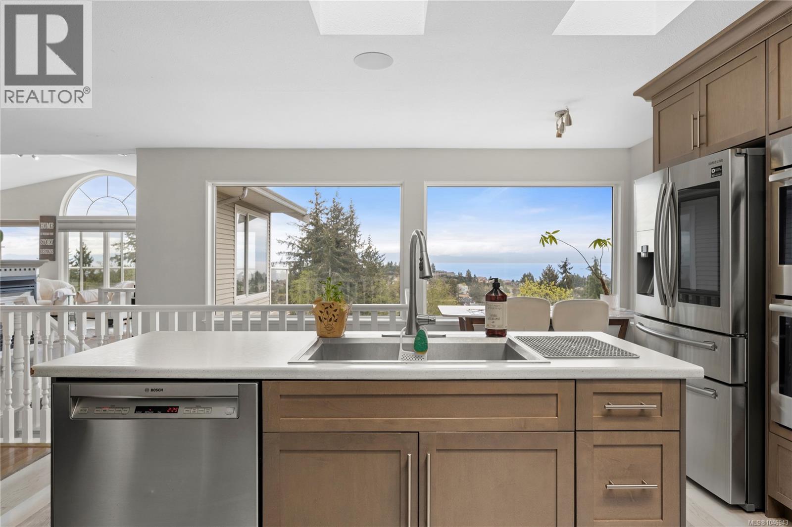 4895 Laguna Way - Image 13