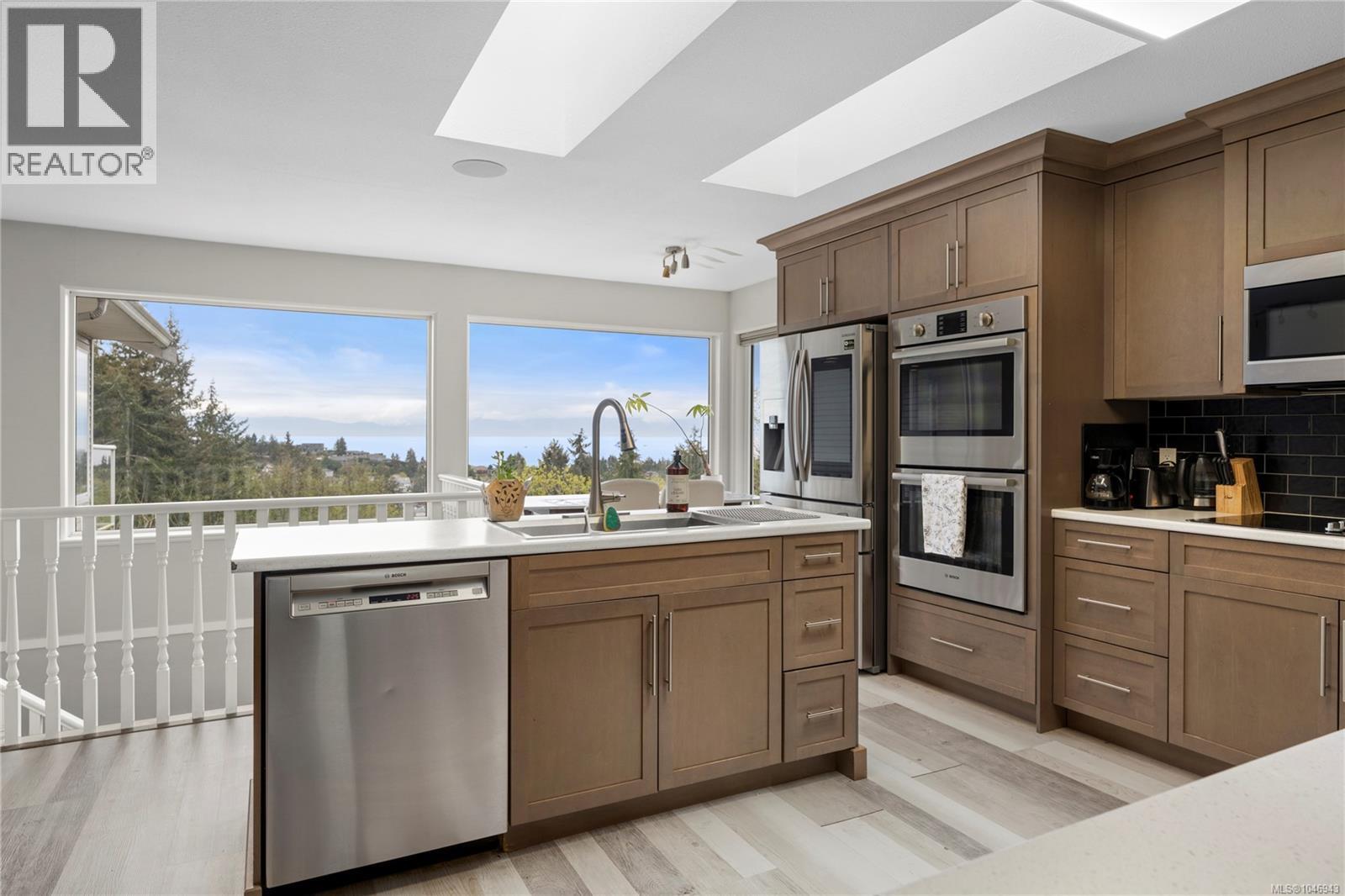 4895 Laguna Way - Image 16