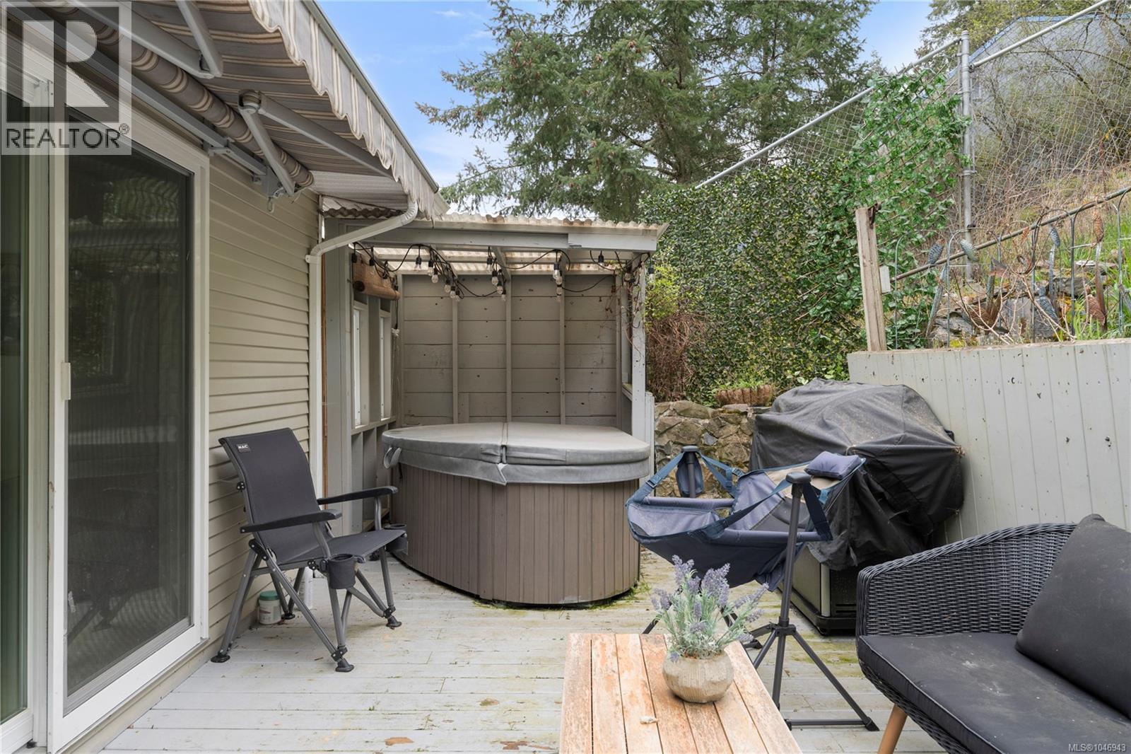 4895 Laguna Way - 33