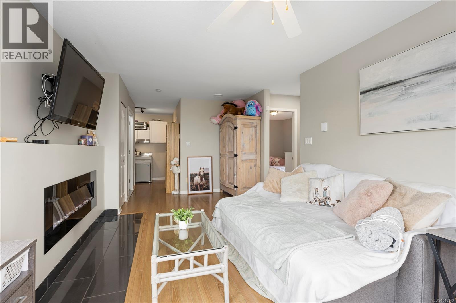 4895 Laguna Way - 37
